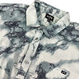 Billabong Men's XXL Short Sleeve Button Down Shirt Marble Smoke Print Grey Blue